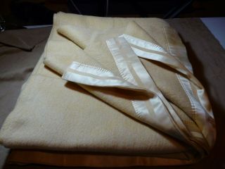 Vintage Kenwood Famous Wool Blanket - Harvest Gold w/ Satin Trim - 75 
