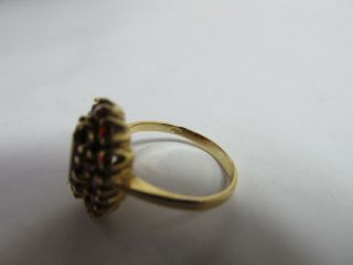 VINTAGE WOMEN ' S 18K GOLD RING WITH 2.  25 CTS OF NATURAL GARNETS. 2