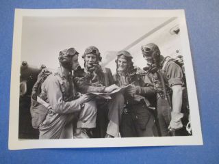 Ww2 4 " X 5 " B&w Press Photo: Pilots Roberson,  Allen,  G.  Kress,  R Kline