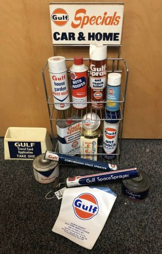 Vintage Gulf Oil Co.  Display Rack Cans Sprayers Gas Station Items