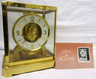 Vintage Atmos Le Coultre Gold Glass Perpetual Motion Mantle Clock Decor