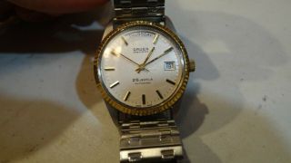 Vintage Gruen Precision 25 Jewels Autowind Watch Running/keeps Time Day Date