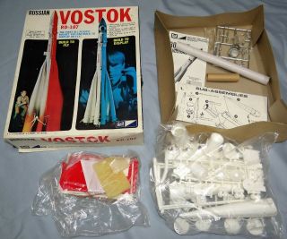 Vtg MPC Russian VOSTOK RD - 107 1/100 Scale Model Rocket Kit Build Fly Display 70s 2