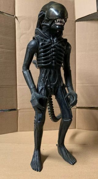 Alien Vintage Movie 18” Action Figure Kenner Toys (1979) With Dome