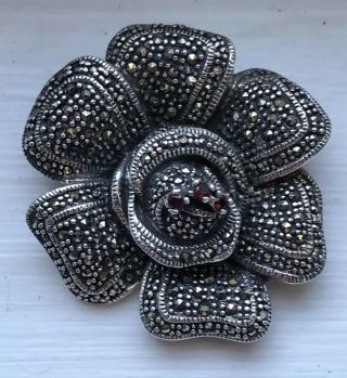 VINTAGE STERLING SILVER MARCASITE AND GARNET FLOWER BROOCH PIN - IMMACULATE 3