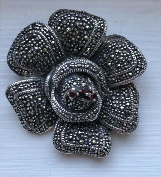 VINTAGE STERLING SILVER MARCASITE AND GARNET FLOWER BROOCH PIN - IMMACULATE 4