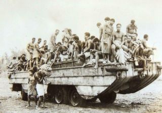 1944 Rare WWII PHOTOS Battle of Hollandia US ARMY Guinea Campaign 2