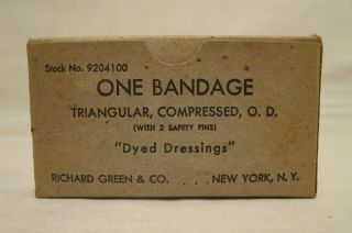 WW2 WWII U.  S.  Army Bandage Triangular Compressed O.  D.  1 Out of Box NOS 2