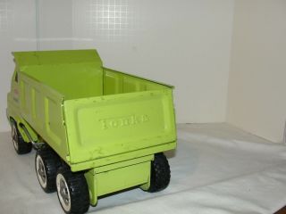 VIntage Tonka Lime Green Hydraulic Dump Truck in the Box 3