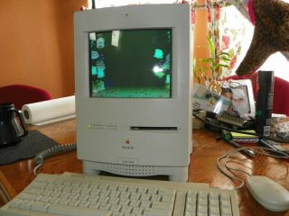 vintage Apple Macintosh (Mac) Color Classic 250 MB max ram system 7.  5.  1 2