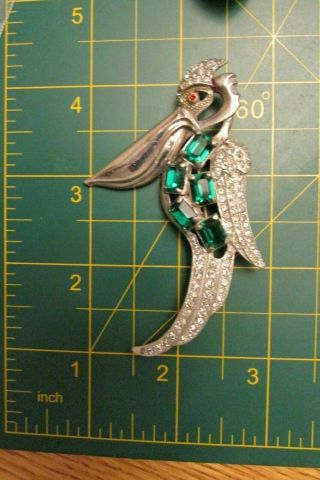 Vintage Art Deco Pelican Bird Clear Emerald Rhinestone Brooch Pin Figural 3 