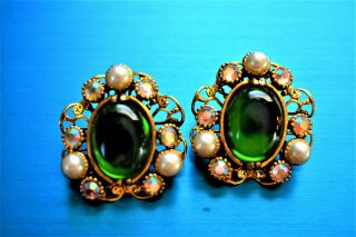 Lovely Signed Selro Green Cabochons Aurora Borealis Gold Tone Clip Earrings Sb7