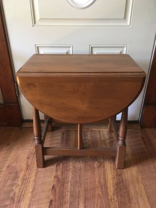Vintage Ethan Allen 1582 10 - 8502 Birch And Maple Small Drop Leaf Table
