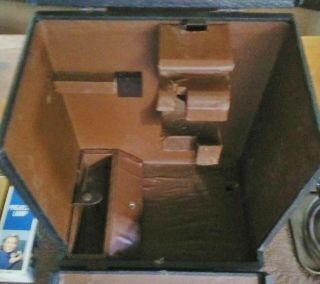 VTG Revere De Lux 8mm Model 85 Movie Projector With Case and Accessories EUC 4