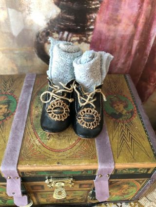 Antique German Oil Cloth Fancy Doll Shoes W/decorative Fronts