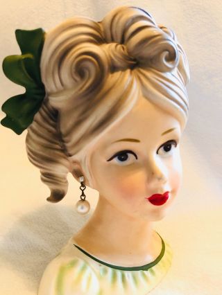 Vintage Inarco E3662 Young Lady Head Vase Emerald Green Attire w/ Faux Pearl 2