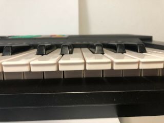 Yamaha PSR 36 Vintage Digital Synthesizer Keyboard 6