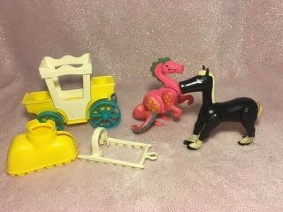 Vintage 1974 Fisher Price Little People Castle 993 with Horse,  Dragon & more 2