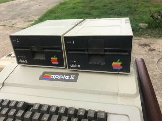 vintage apple ii computer 4