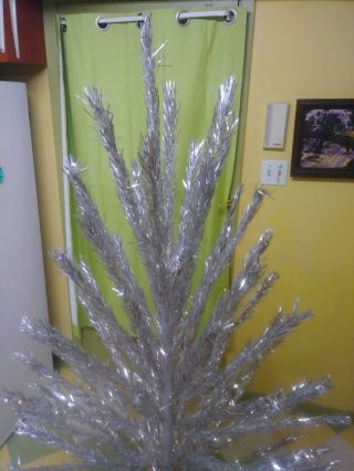 Vintage 6 ft tall Branch Aluminum Christmas tree Aluminum Specialty Co. 5