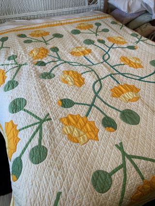 Vintage Applique Floral Quilt Hand Sewn Stitched 70 x 71”.  Double/Full Handmade 2
