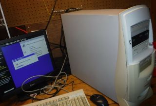 Vintage Windows 98 SE Real DOS Desktop Tower Athlon 750 Geforce SBLive DVD 98SE 2