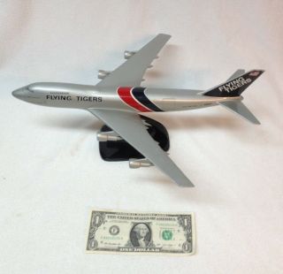 Vintage Air Jet Advance Model FLYING TIGERS B - 747 - 200 F Jet Freighter Desktop 2