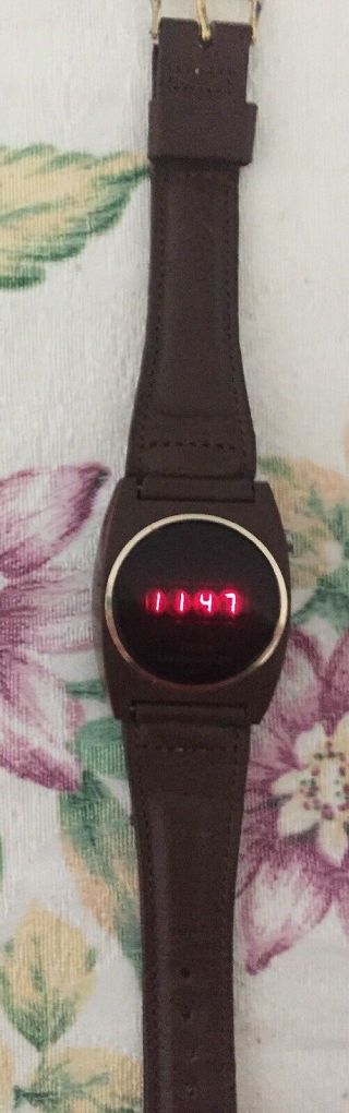 1970s Vintage Texas Instruments Series 500 RED LED Watch, 5
