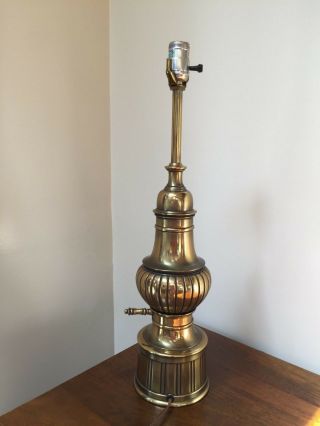 Vintage STIFFEL Brass Table Lamp with Asian Finial 3