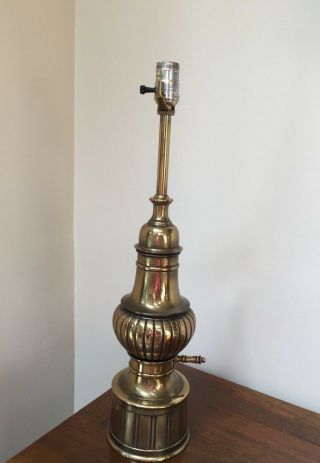 Vintage STIFFEL Brass Table Lamp with Asian Finial 4