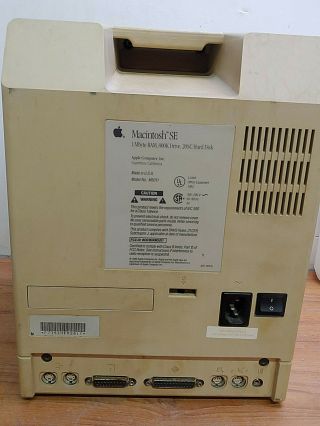 Vintage Macintosh SE Model M5011 with Hard Drive,  Floppy and Mouse 7