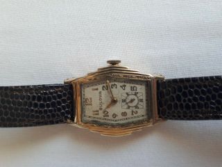 Vintage Art Deco Bulova 8 - 10k Gold Gents Wristwatch.