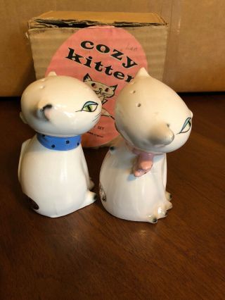 Vintage 50s Holt Howard Cozy Kitten Salt And Pepper Shakers And Corks 3