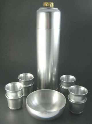 Vtg Kensington Aluminum Coldchester Cocktail Shaker With 8 Cups And Serving Bowl