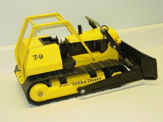 Vintage Mighty Tonka T - 9 Bulldozer,  Grader,  Pressed Steel Toy Vehicle 2