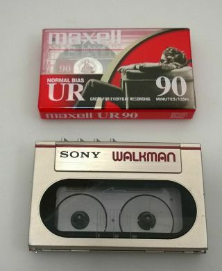 Vintage Sony Walkman Wm - 10 Cassette Player W/battery Cover Not