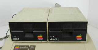 Vintage 1982 Apple IIe w/drives,  Apple III monitor tested/working,  floppies 6