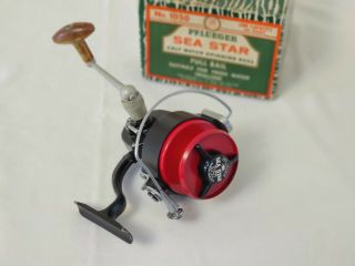 Vintage Pflueger Sea Star No.  1050 Spinning Reel.  Made In U S A,  Perfect