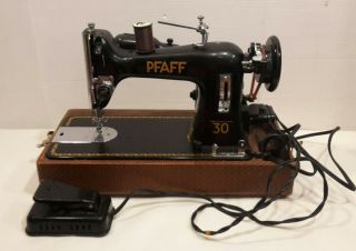 Vintage Pfaff 30 Sewing Machine & Case Made In Germany Beauty &