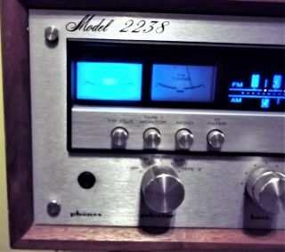 Vintage Marantz Stereophonic Receiver Model 2238 in Wood Case 2