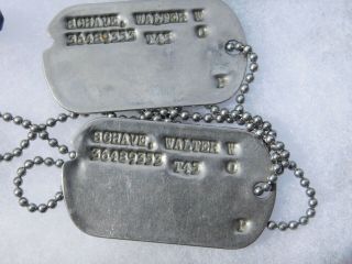 Set Of Wwii Us Dog Tags And Chain Walter Schave T45