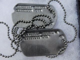 Set Of Wwii Us Dog Tags And Chain Edward Suchatz T45
