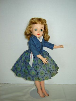 Vintage Ideal Doll Miss Revlon Vt - 18 W/ Rare Outfit
