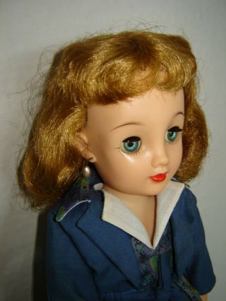 Vintage Ideal Doll MISS REVLON VT - 18 W/ Rare Outfit 5