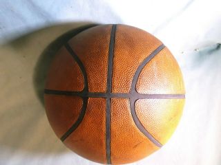 VINTAGE WILSON NBA OFFICIAL BASKETBALL - - LAWRENCE O ' BRIEN - CAST BILT made in USA 6
