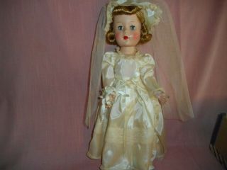 1950 ' s Vintage ROBERTA Bride Wedding Doll - Curlers - Box 5
