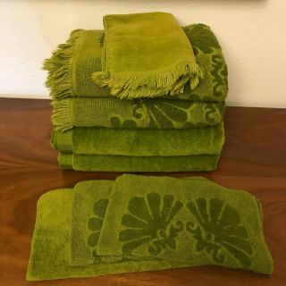 Vtg 8 Pc Fieldcrest Avocado Green Shell Pattern Bath & Finger Towels Wash Cloths