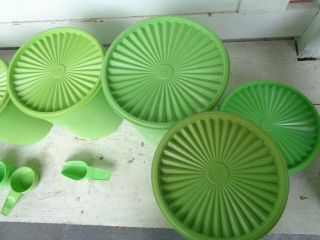 VINTAGE TUPPERWARE CANISTER SET NESTING MEASURING CUPS BOWL KITCHEN RETRO GREEN 4
