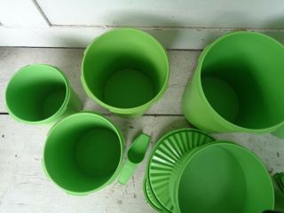 VINTAGE TUPPERWARE CANISTER SET NESTING MEASURING CUPS BOWL KITCHEN RETRO GREEN 7