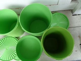 VINTAGE TUPPERWARE CANISTER SET NESTING MEASURING CUPS BOWL KITCHEN RETRO GREEN 8